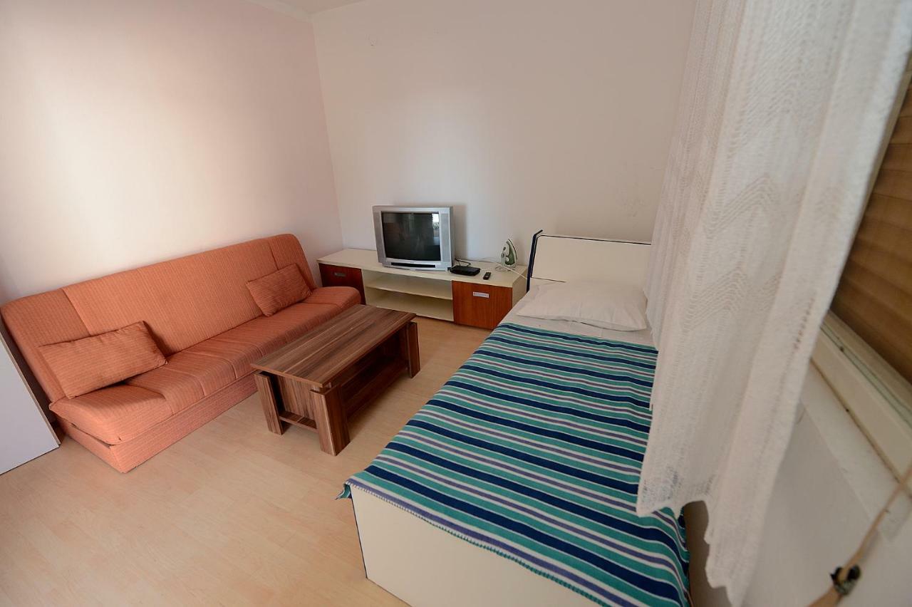 Apartment Kod Stipe Vrsi Exterior photo